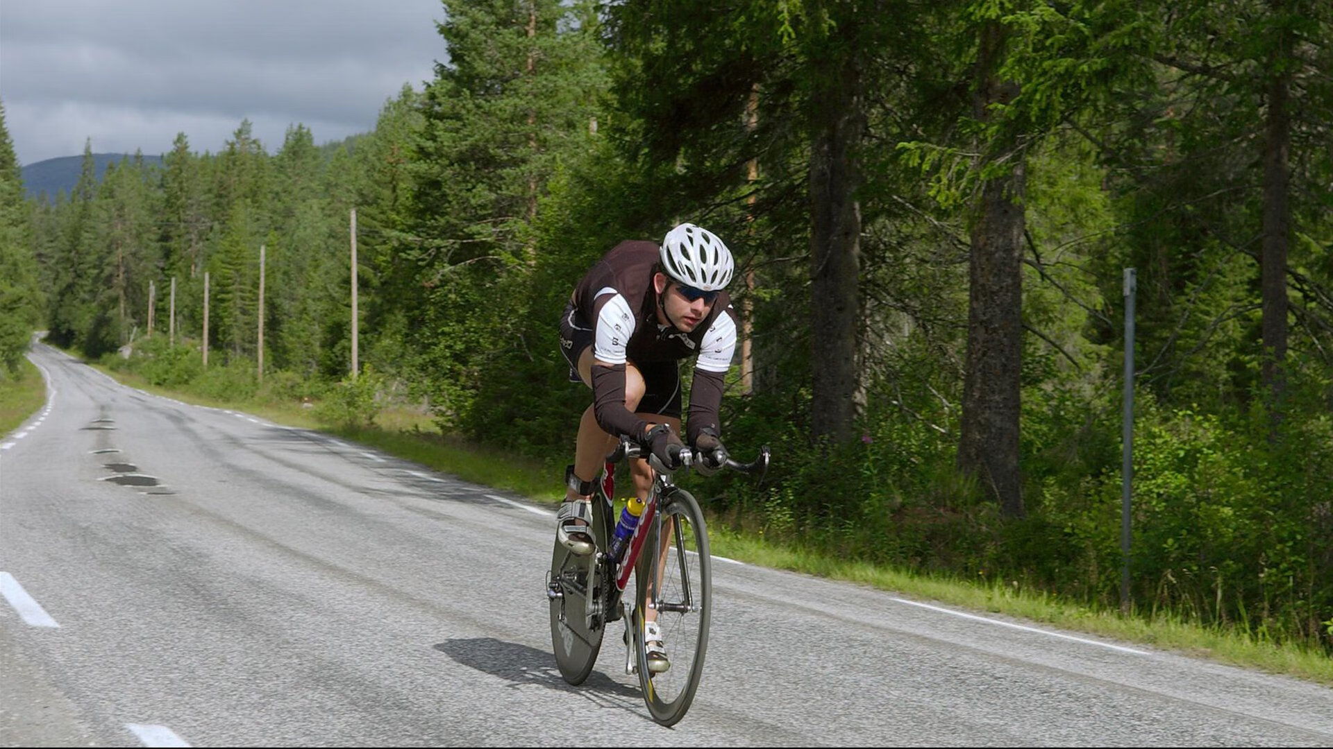 AYX SPORTS-覃海洋挑战极限 短蛙展现爆发力，覃海洋200米蛙泳