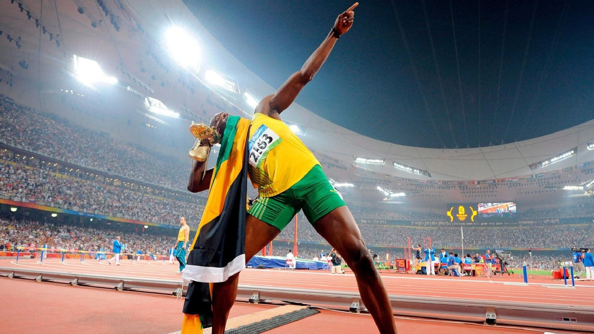 爱游戏-跳水赛场中立代表队A完成高难度动作，跳水队选拔赛